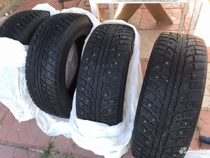 Kumho I'Zen RV Stud KC16 235/60 R18 107