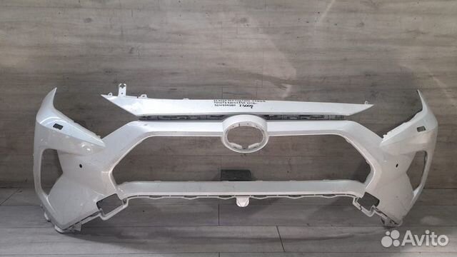 Бампер передний под парктроники и омыватели Toyota