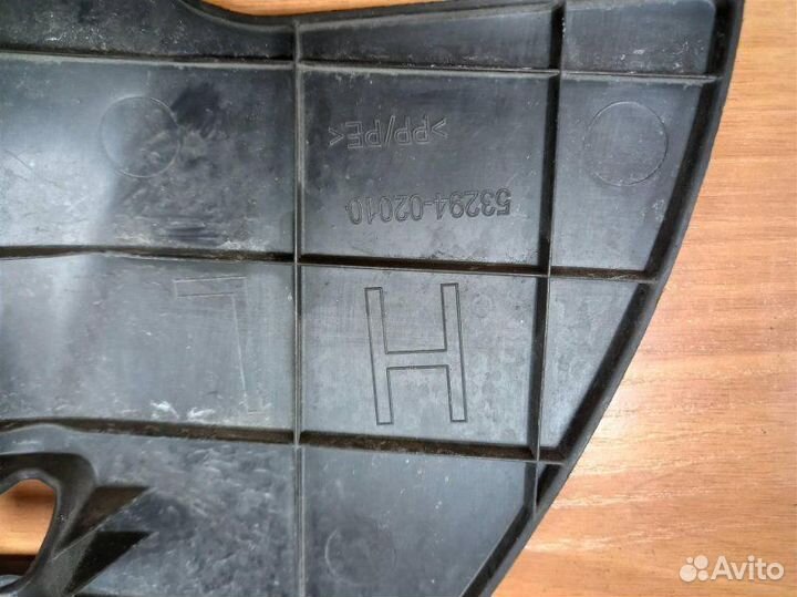 Дефлектор радиатора Toyota Auris ZRE151 1ZR-FE