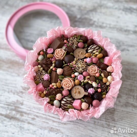 Корпоративные подарки на 8 марта