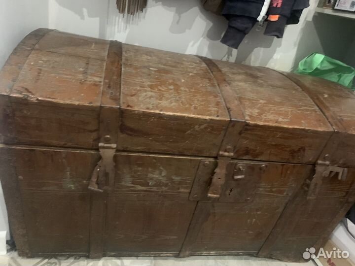 Сундук деревянный старинный