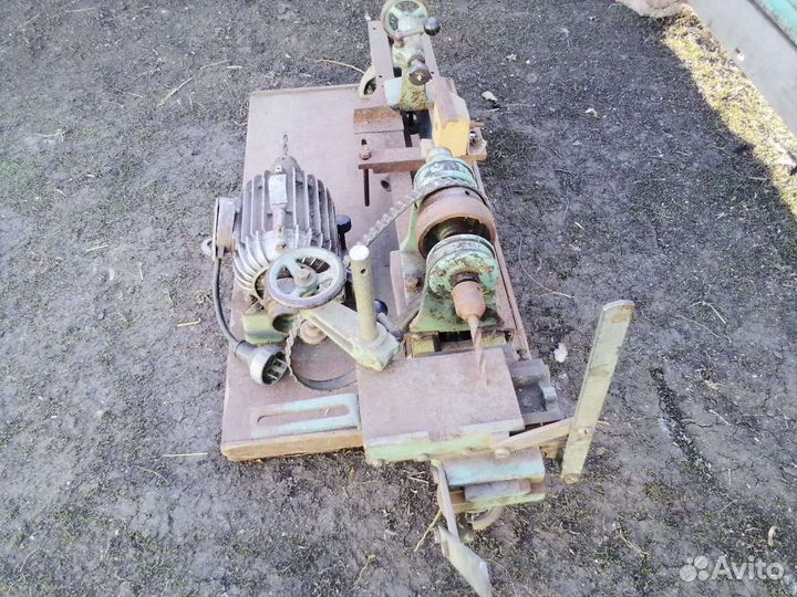 Токарный станок