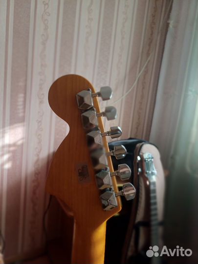 Электрогитара типа Fender Stratocaster