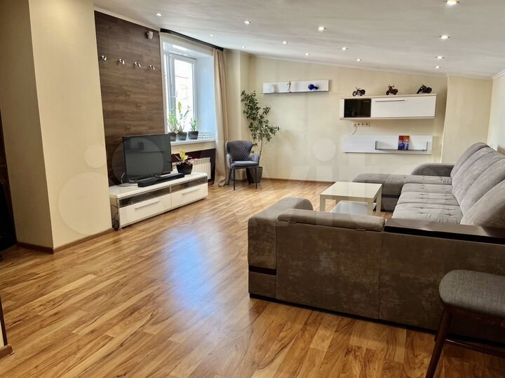 4-к. квартира, 137,2 м², 10/10 эт.