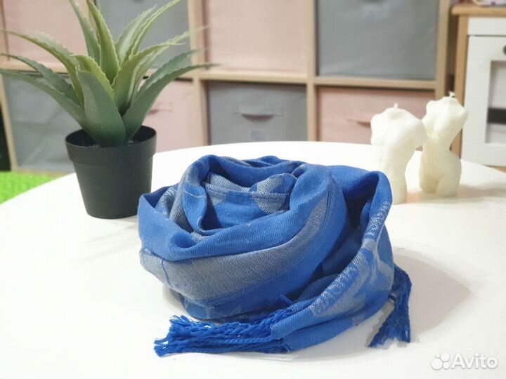 Шарфы и палантины в клетку розовый красный синий