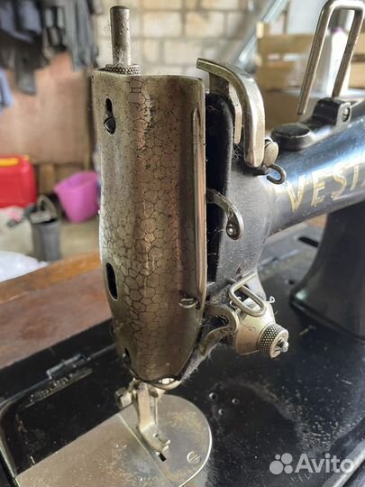 Швейная машина vesta