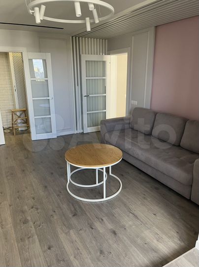 2-к. квартира, 61 м², 10/19 эт.