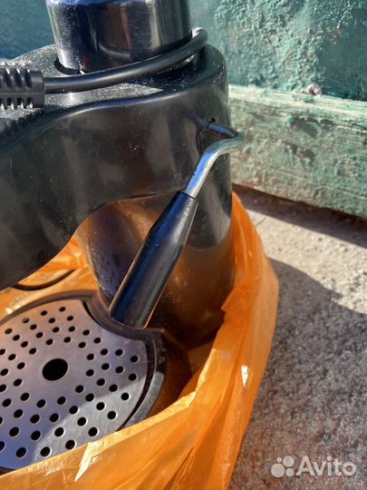 Продается кофеварка на запчасти