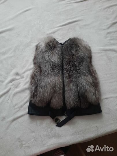 Жилетка меховая женская 44 размер