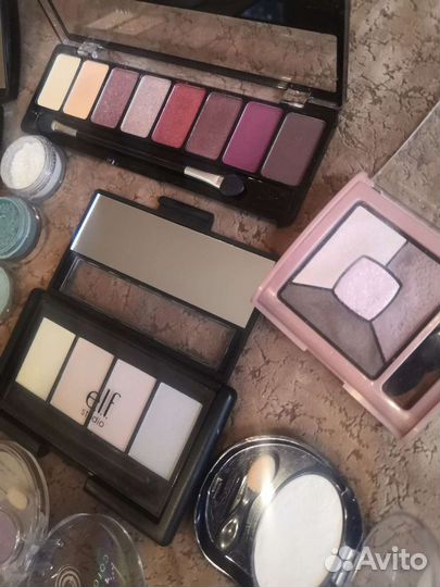 Тени для век