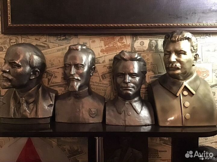 В продаже Ленин, Сталин, Дзержинский
