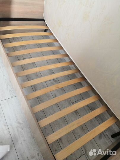 Детская кровать с матрасом