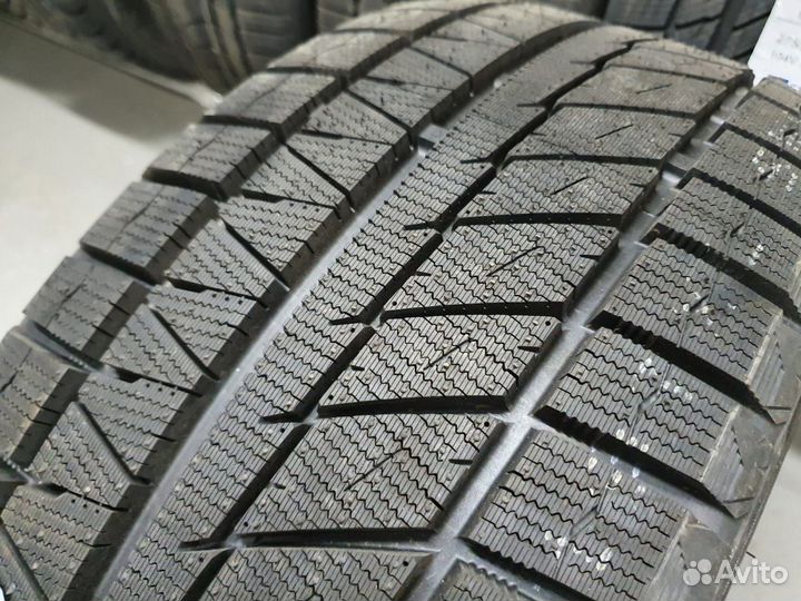 Sailun Ice Blazer Arctic EVO 235/40 R19