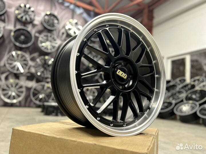 Диски 8x18 5x114.3 ET35