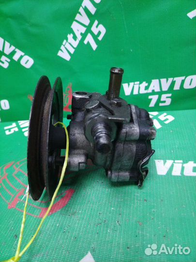 Насос гидроусилителя руля Mitsubishi Pajero V44W