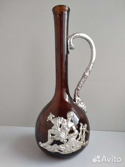 Декоративный кувшин