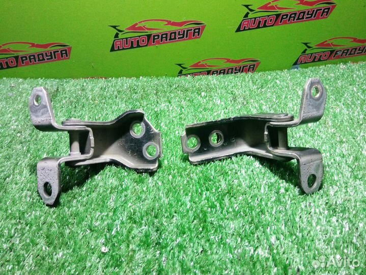 Петли на дверь suzuki ZC72S, ZD72S swift