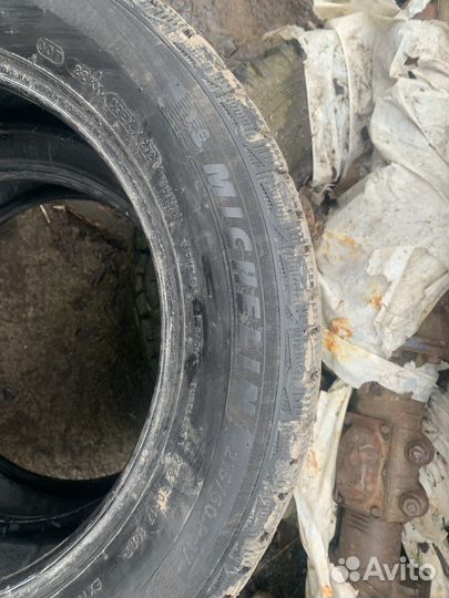 Michelin X-Ice North 4 215/60 R17