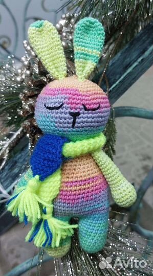 Вязанный зайчик