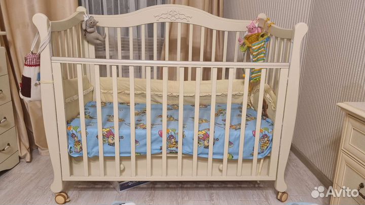 Детская кроватка