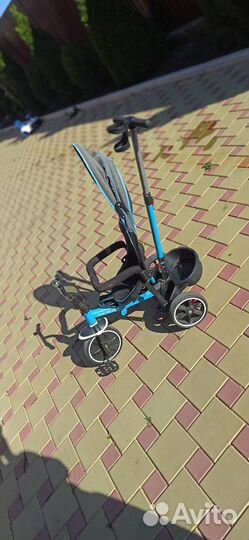 Детский велосипед с родительской ручкой