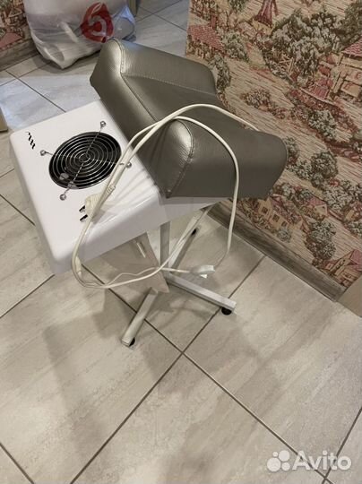 Подставка для педикюра с вытяжкой