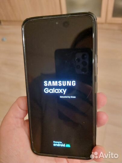 Samsung Galaxy S22, 8/256 ГБ