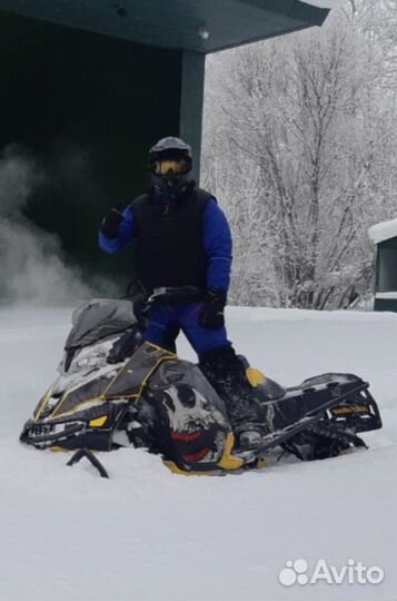 Снегоход BRP Summit 800