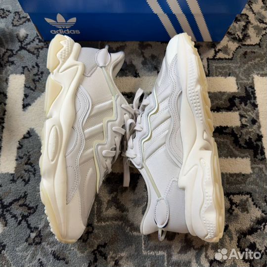 Кроссовки Adidas Ozweego