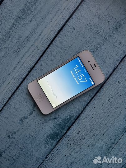 iPhone 4S, 8 ГБ