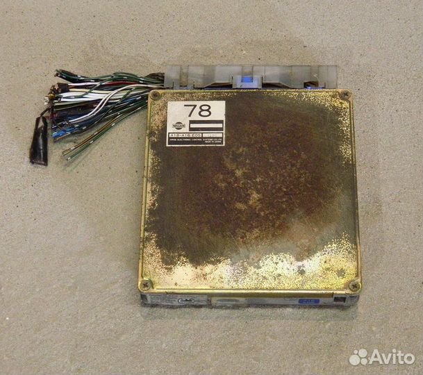 Блок управления двс Nissan Maxima J30 3.0