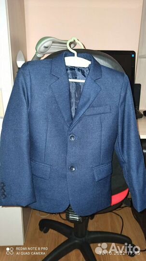 Костюм тройка