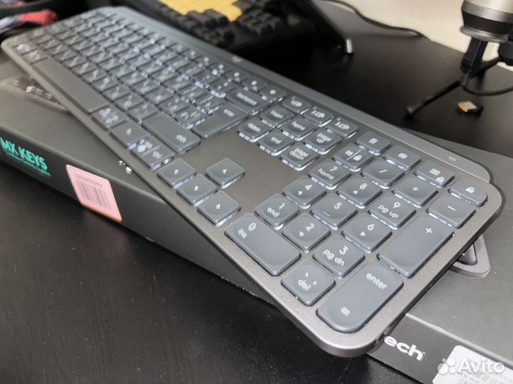 Logitech mx keys