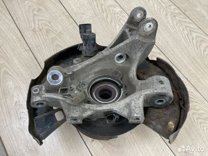 Поворотный кулак со ступицей задний правый Porsche