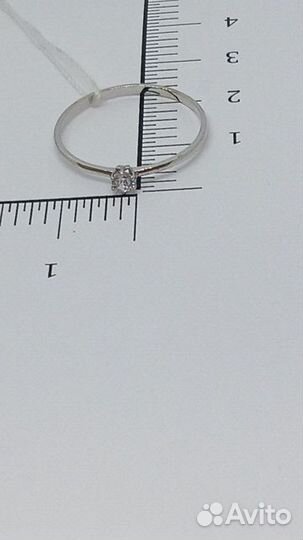 Золотое кольцо с камнем 19р