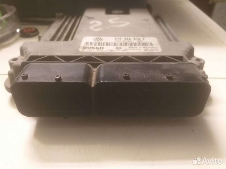 Эбу Volkswagen 070 906 016 F