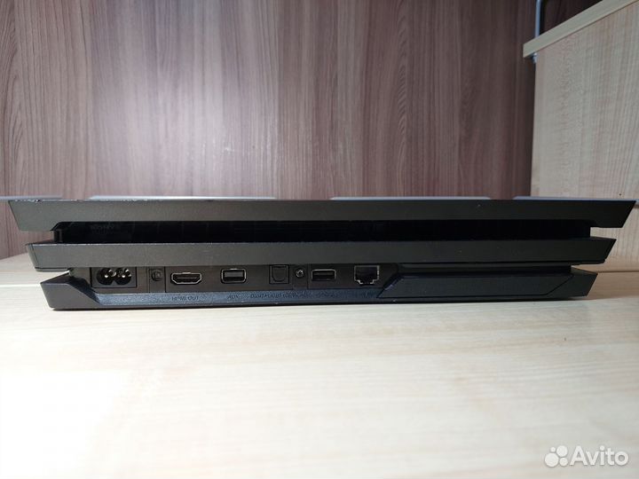 Sony playstation 4 PS4 pro 1tb