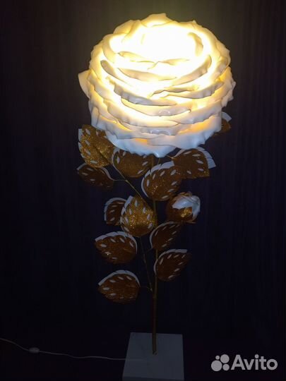 Роза в золоте