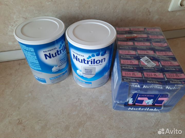 Смесь Нутрилон Пепти Гастро и смесь Нутрилак