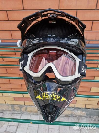 Шлем снегоходный