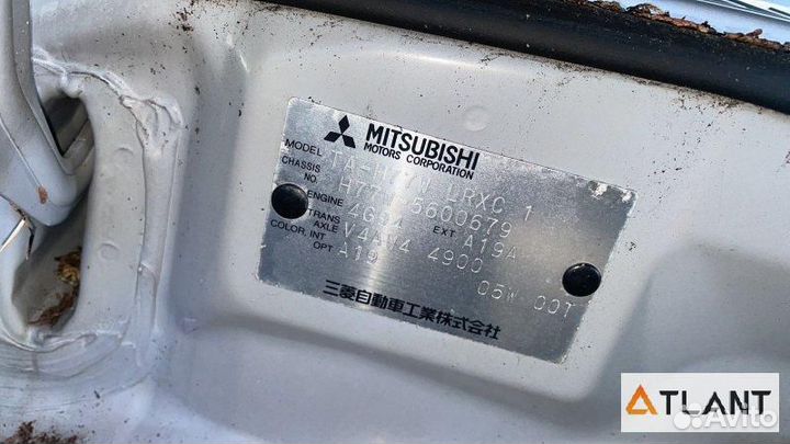 Дверь задний правый mitsubishi pajero IO