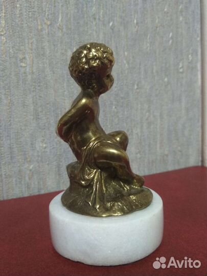 Статуэтка бронзовая на мраморе