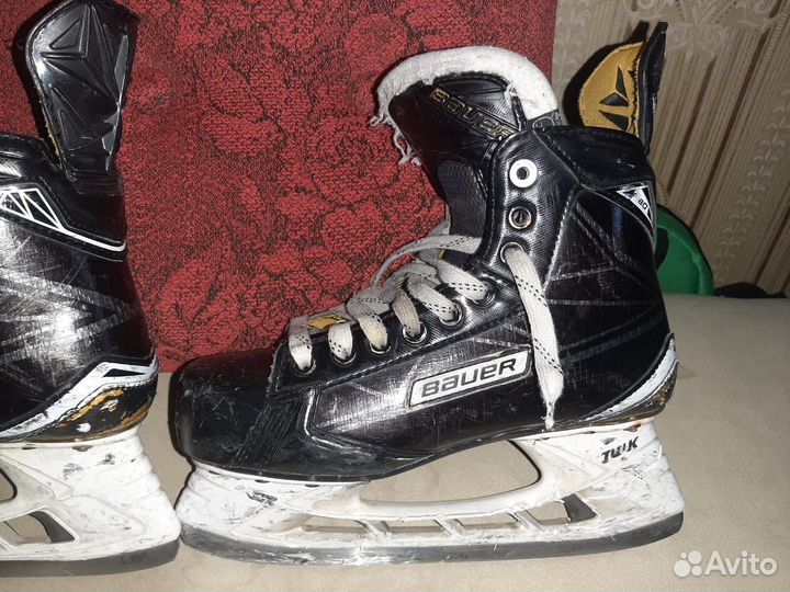 Хоккейные коньки bauer