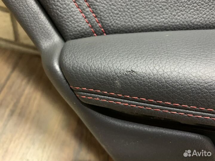 Mercedes Benz GLA X156 Обшивка задней двери LH RH