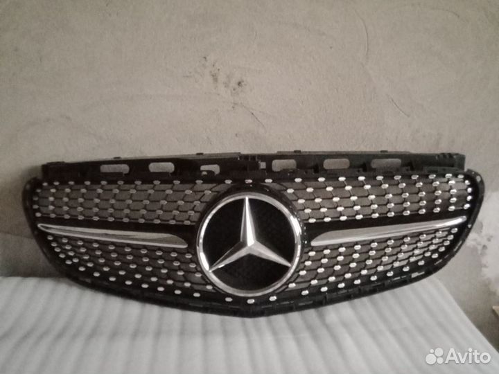 Решетка бампера на Мерседес W 212