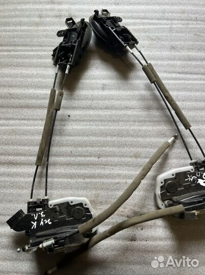 Nissan Juke замок двери задней