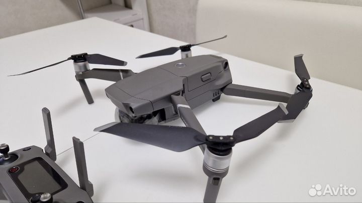 DJI Mavic 2 Pro - Fly More Combo