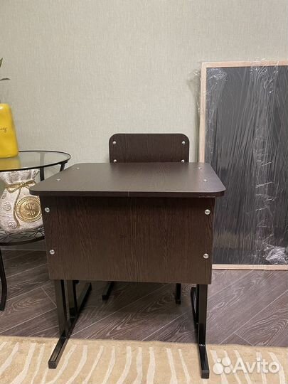 Стол и стул