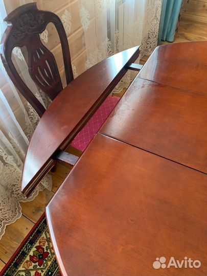 Кухонный стол деревянный