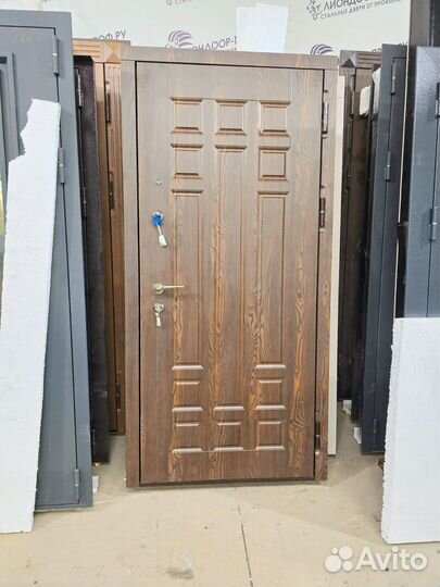 Дверь входная металлическая